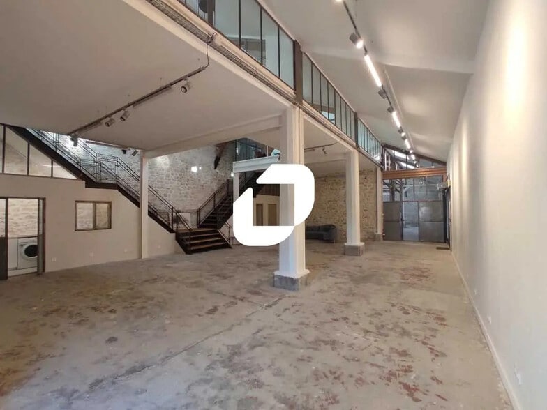 66 Rue Edith Cavell, Vitry-sur-Seine à louer - Photo de l’immeuble – Image 1 sur 10