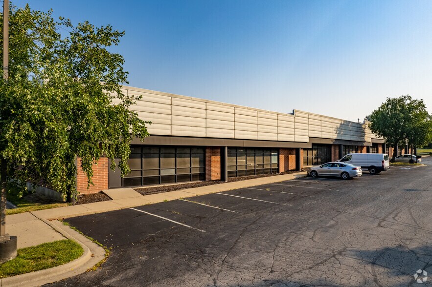10400 Hickman Mills Dr, Kansas City, MO à vendre - Photo de l’immeuble – Image 2 sur 5