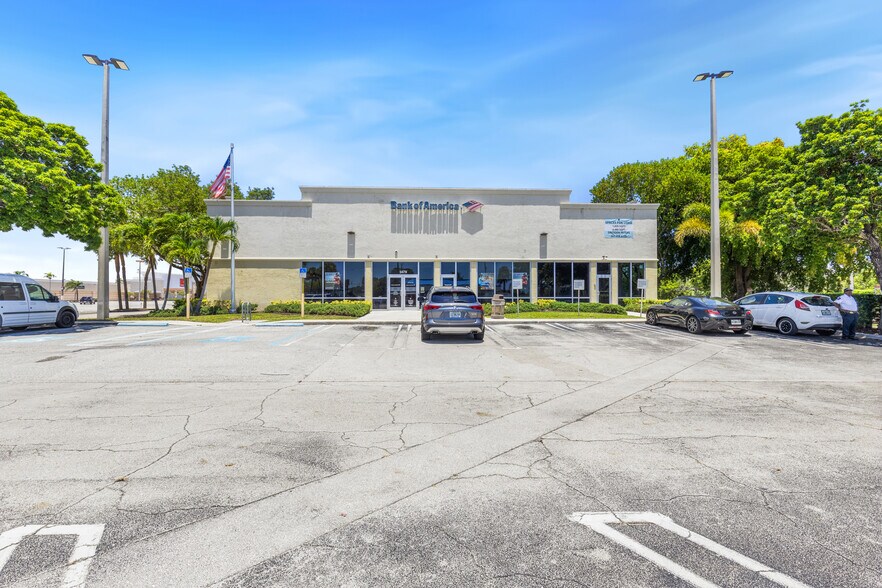 1479 S Dixie Hwy, Lake Worth, FL à louer - Photo de l’immeuble – Image 1 sur 21