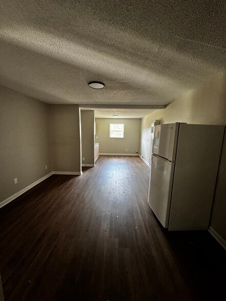 2408 19th Avenue N ave, Birmingham, AL à vendre - Photo intérieure – Image 2 sur 11