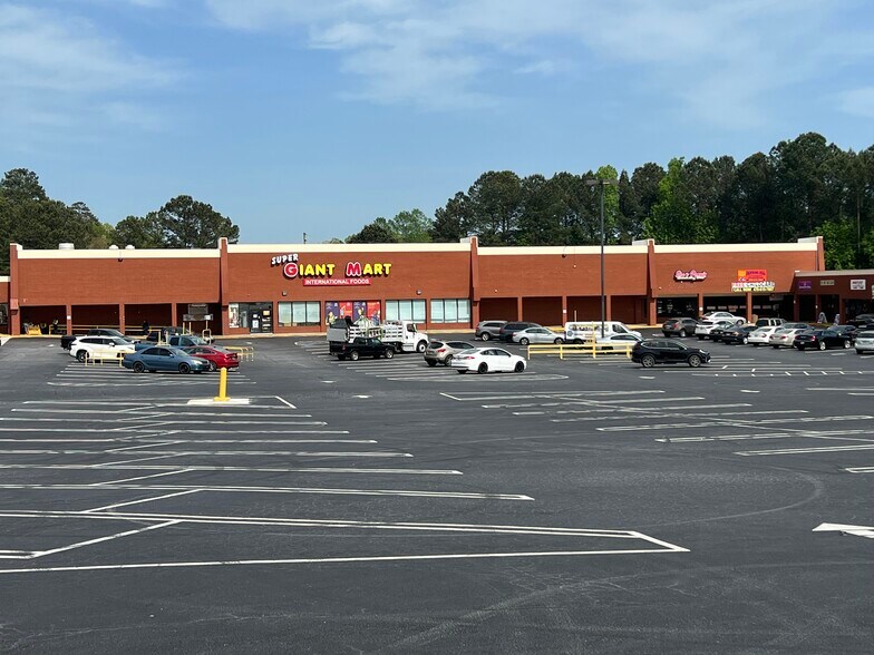 5658 Riverdale Rd, College Park, GA à louer - Photo de l’immeuble – Image 1 sur 4