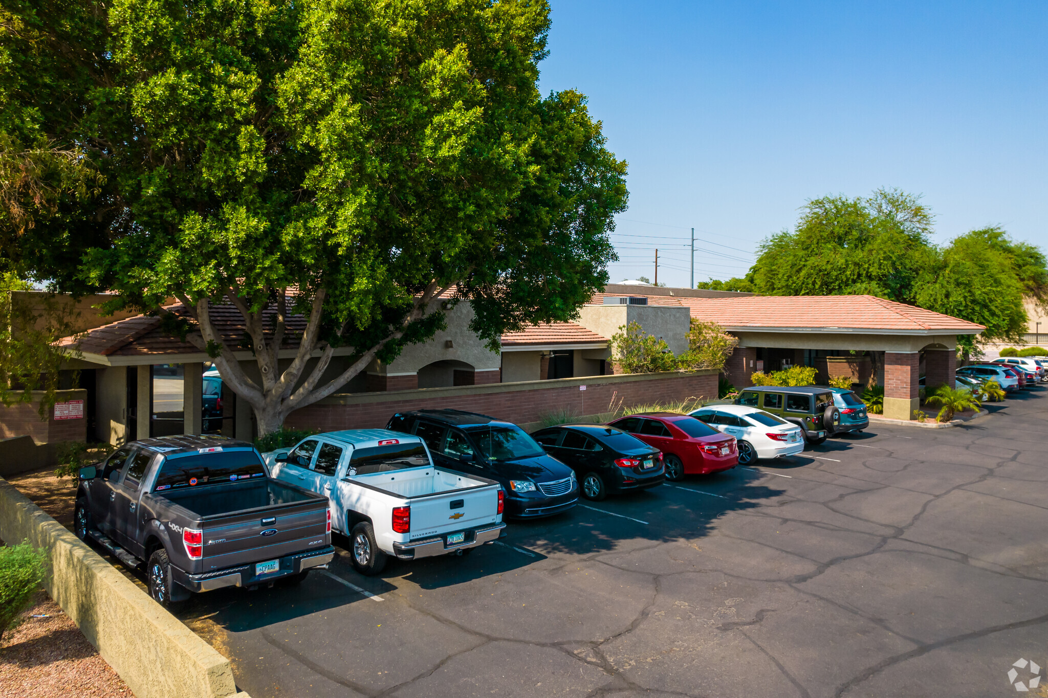 5700 W Olive Ave, Glendale, AZ à louer Photo principale– Image 1 sur 62