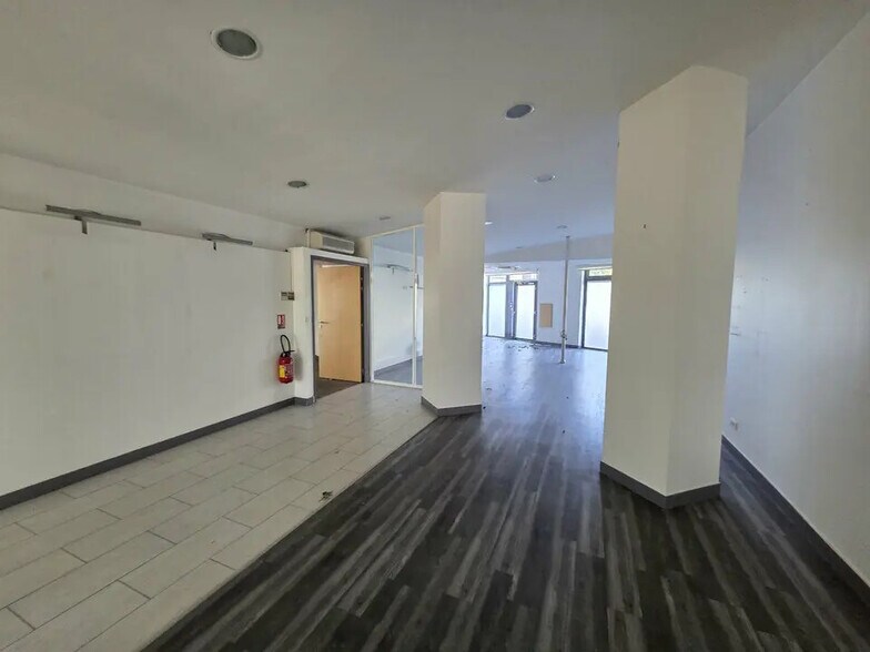 Bureau dans Villepinte à vendre - Photo intérieure – Image 2 sur 11