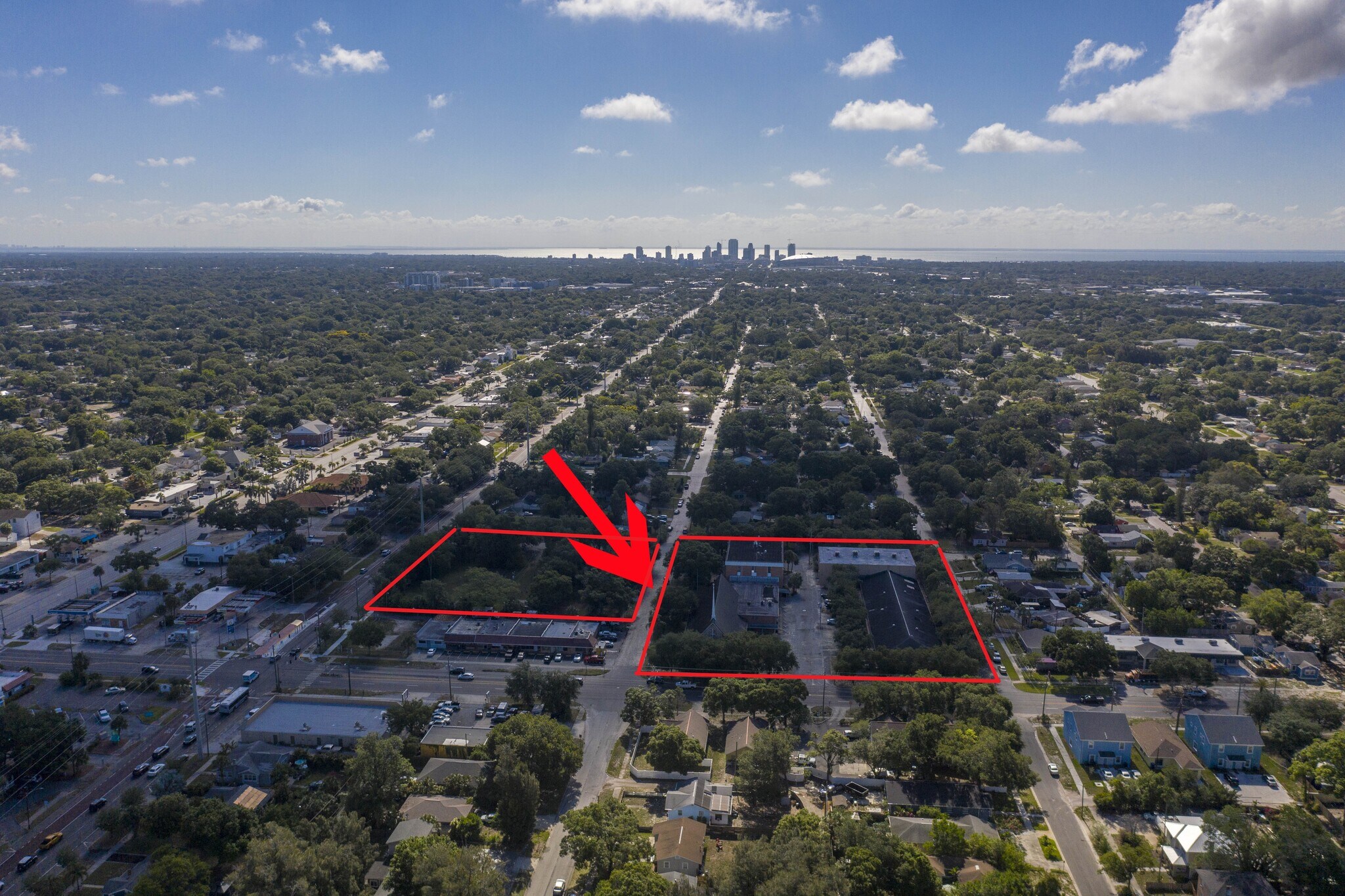 Live Local Redevelopment or Renovate portefeuille de 2 biens à vendre sur LoopNet.fr Photo principale– Image 1 sur 6