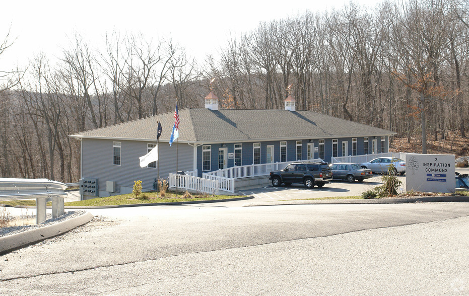 3 Inspiration Ln, Chester, CT à louer - Photo de l’immeuble – Image 1 sur 9