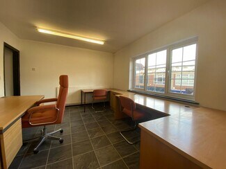 Plus de détails pour 97 High St, Stourbridge - Bureau à louer