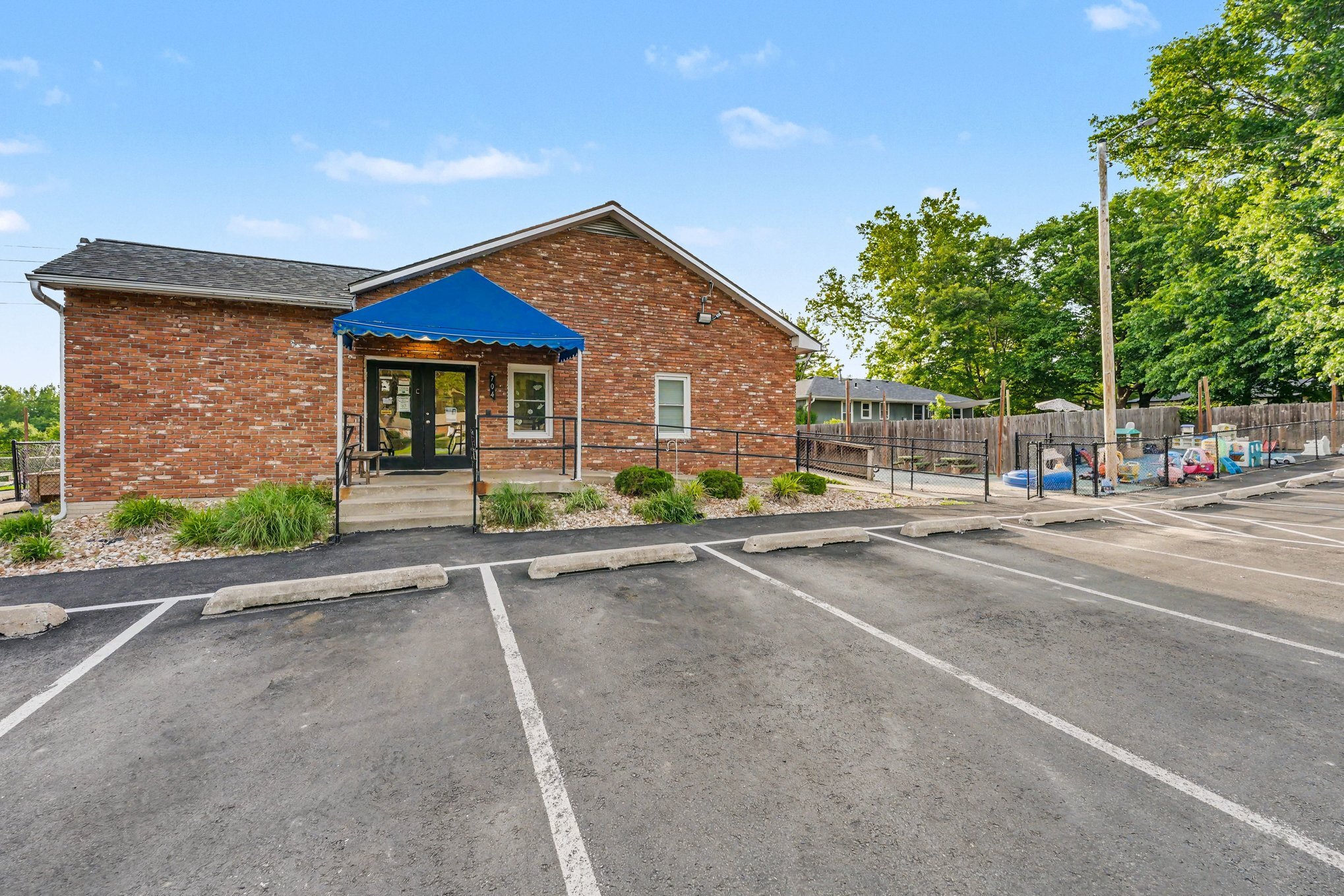 303 N US Highway 169, Smithville, MO à vendre Photo de l’immeuble– Image 1 sur 34