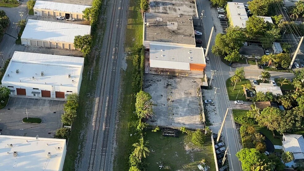 1636 NE 12th Ter, Fort Lauderdale, FL à louer - Vidéo sur l’annonce professionnelle – Image 2 sur 17