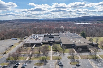 350 Knotter Dr, Cheshire, CT - Vue aérienne  vue de carte