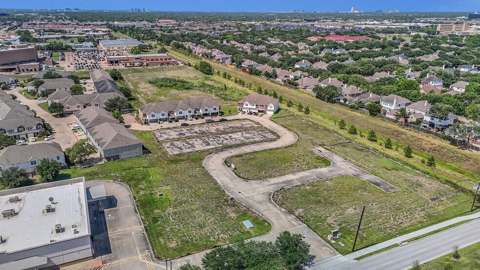 12403-12415 Sunlit Wood Way, Houston, TX à vendre - Photo principale – Image 1 sur 7