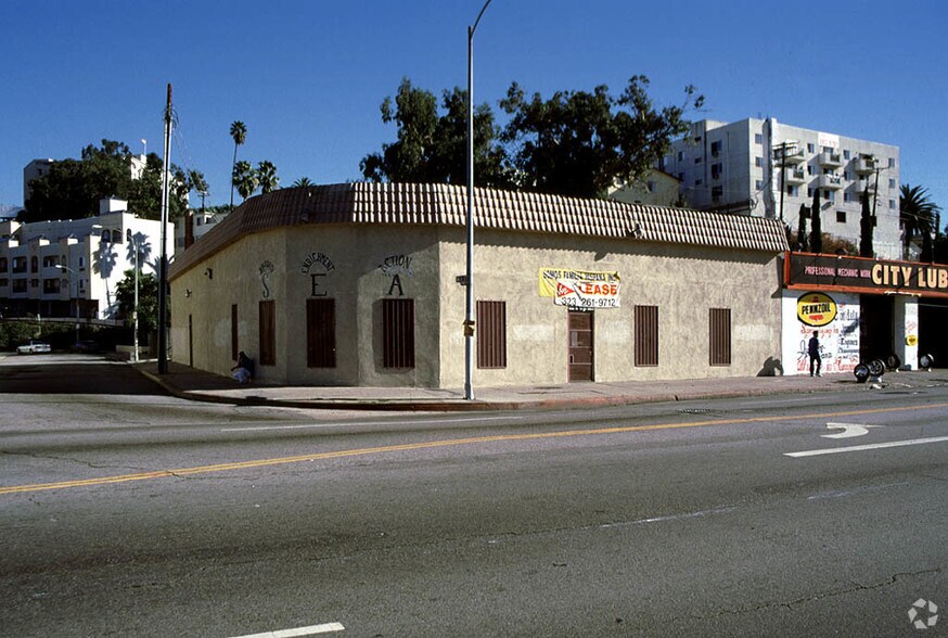 222 N Virgil Ave, Los Angeles, CA à vendre - Photo de l’immeuble – Image 2 sur 4