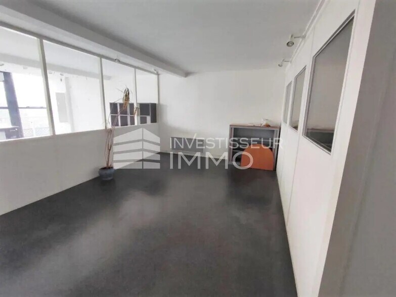 Bureau dans Émerainville à louer - Photo de l’immeuble – Image 3 sur 7