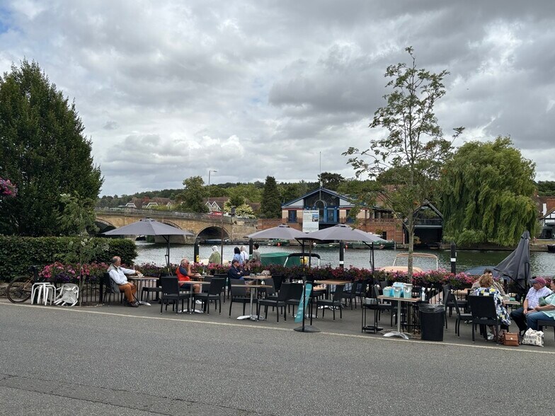 Units 1-2 Thameside, Henley On Thames à louer - Photo de l’immeuble – Image 3 sur 4