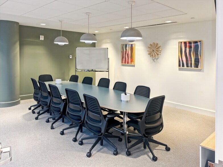 150 Alhambra Cir, Coral Gables, FL à louer - Photo intérieure – Image 2 sur 18