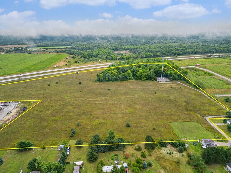 3374 FOREST Rd, Gaylord, MI à vendre - Photo principale – Image 1 sur 9
