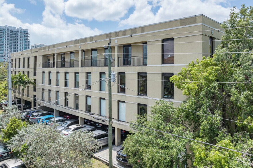 3006 Aviation Ave, Coconut Grove, FL à vendre - Photo de l’immeuble – Image 3 sur 3