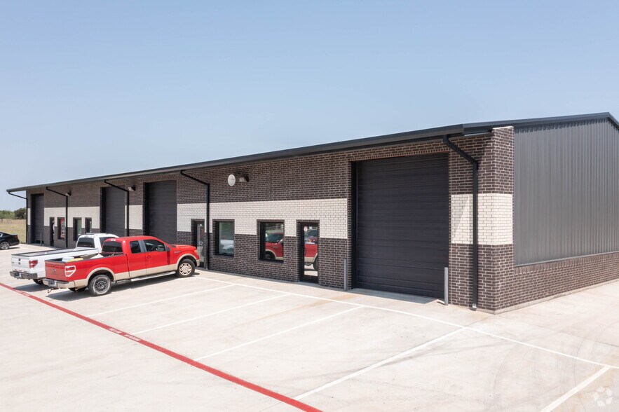 3912 Williamson Rd, Crowley, TX à louer - Photo principale – Image 1 sur 19