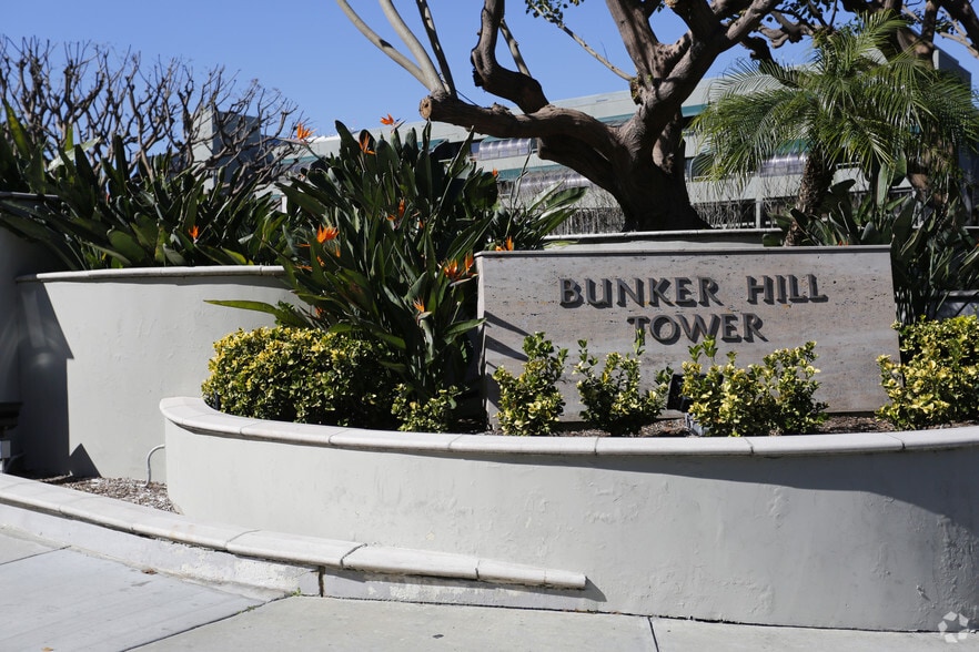 800 W 1st St, Los Angeles, CA à louer - Photo de l’immeuble – Image 3 sur 10