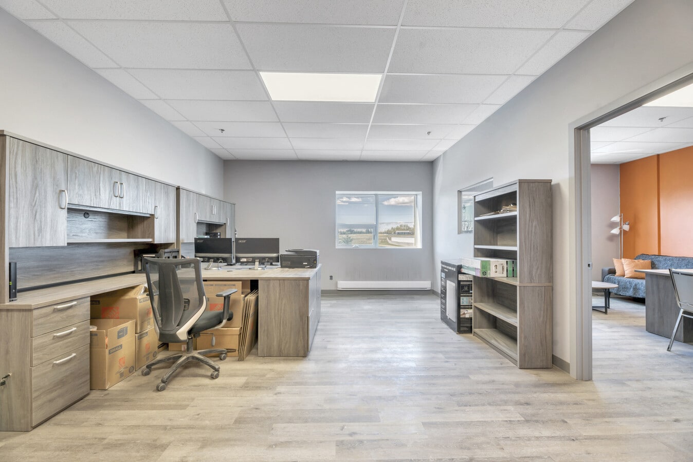 393 Rd Avenue East, Foothills No 31, AB T1S 0L1 - Lot 20 - - Photo intérieure - Image 2 of 4