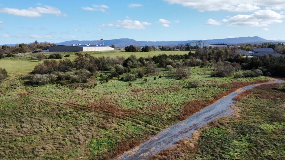 1630 Red Oak st, Harrisonburg, VA à louer - Photo de l’immeuble – Image 3 sur 5