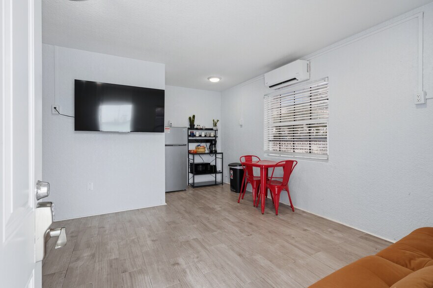 602 Poinsettia Ave, Clearwater Beach, FL à vendre - Photo de l’immeuble – Image 3 sur 51