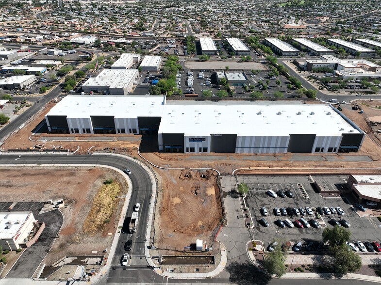 13270 W Bell Rd, Surprise, AZ à vendre - Photo de l’immeuble – Image 3 sur 7