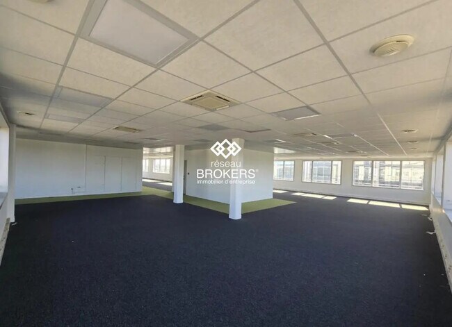 Plus de détails pour Bureau à vendre