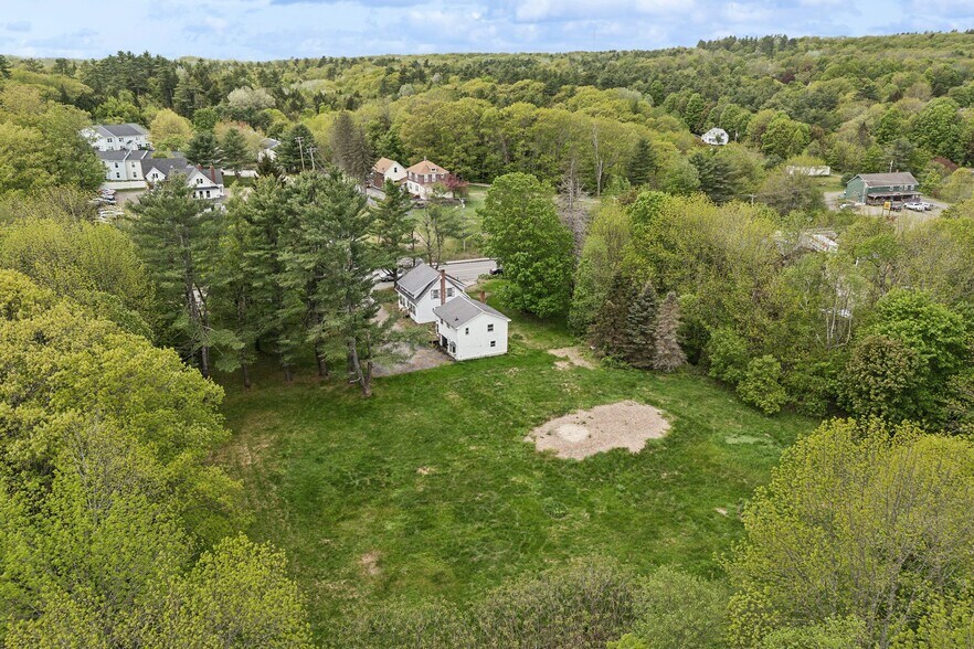 705 Maine Ave, Farmingdale, ME à vendre - Photo de l’immeuble – Image 2 sur 20