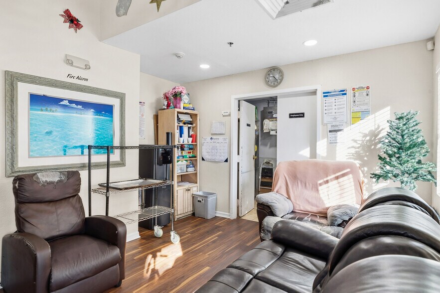 820 15th St N, Saint Petersburg, FL à vendre - Photo de l’immeuble – Image 3 sur 19