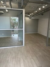 1701 N Palm Canyon Dr, Palm Springs, CA à louer Photo intérieure– Image 2 sur 4