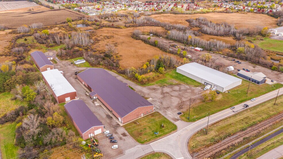 7402 Ridgewood Rd, Saint Cloud, MN à louer - Photo de l’immeuble – Image 1 sur 36