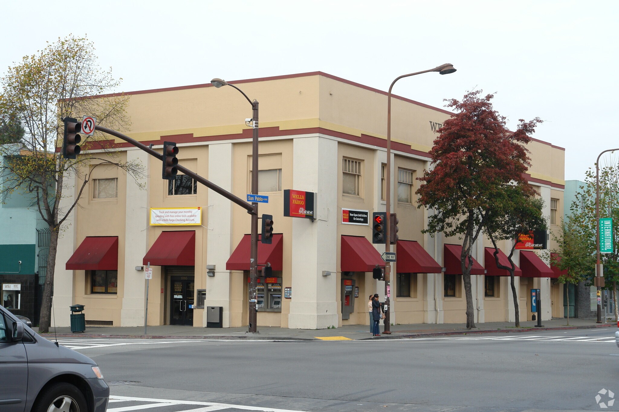 1095 University Ave, Berkeley, CA à louer Photo principale– Image 1 sur 6