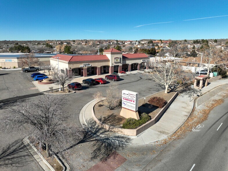 6911 Taylor Ranch Rd NW, Albuquerque, NM à louer - Photo de l’immeuble – Image 3 sur 7
