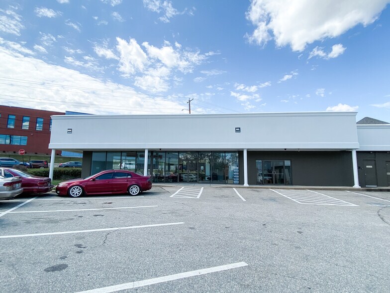 1650-1670 Mineral Spring Ave, North Providence, RI à louer - Photo de l’immeuble – Image 2 sur 4