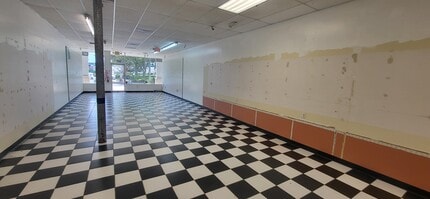 5301-5315 W 20th Ave, Hialeah, FL à louer Photo de l’immeuble– Image 2 sur 4