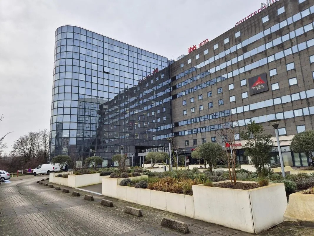 10 Allée Bienvenue, Noisy-le-Grand à louer Photo de l’immeuble– Image 1 sur 12