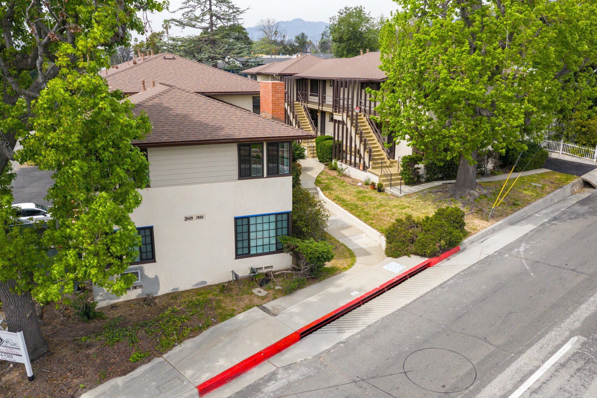 2629-2643 1/2 Lake Ave, Altadena, CA à vendre Photo principale– Image 1 sur 25