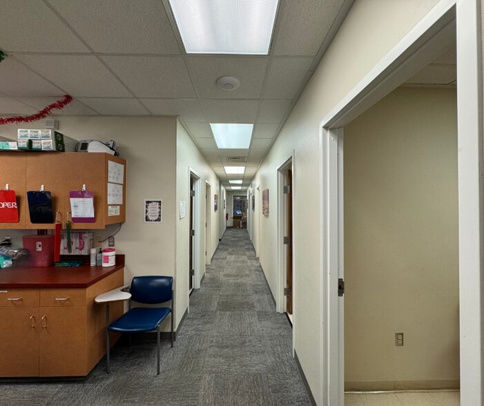 641 Saint Andrews Blvd, Charleston, SC à vendre - Photo de l’immeuble – Image 3 sur 40