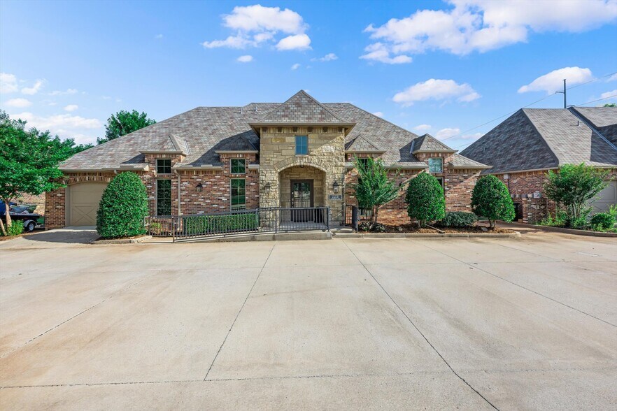 2224 Bridgeview Blvd, Edmond, OK à vendre - Photo de l’immeuble – Image 2 sur 27