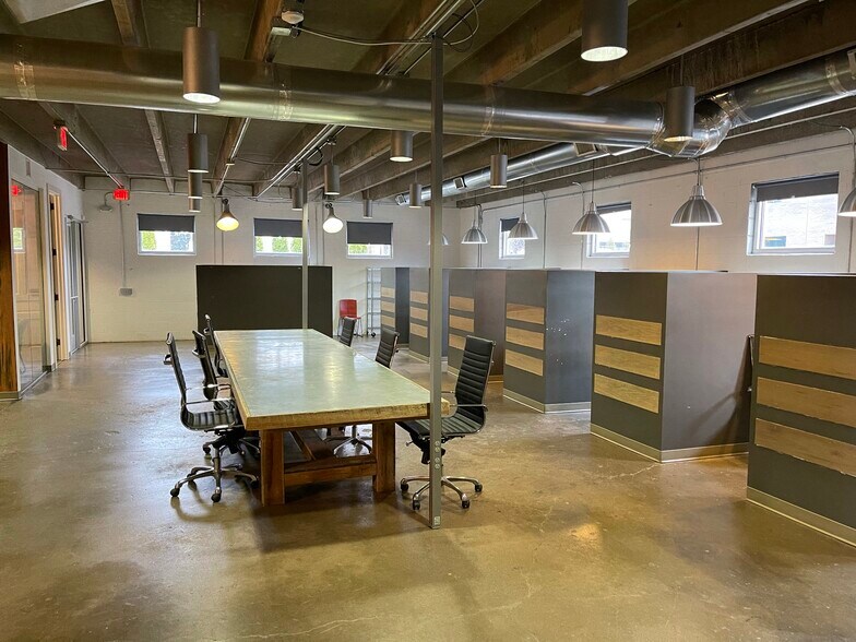 2928 Foster Creighton Dr, Nashville, TN à louer - Photo de l’immeuble – Image 2 sur 7