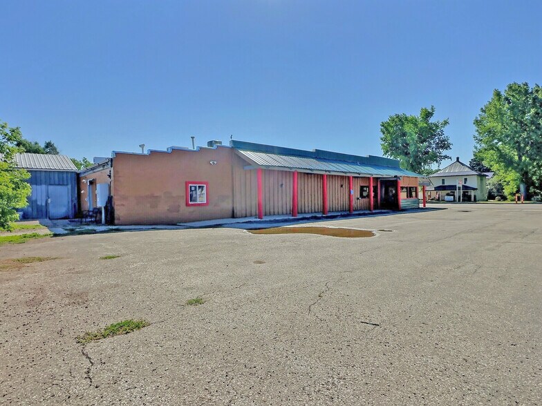 203 E Cleveland St, Sundance, WY à vendre - Photo de l’immeuble – Image 3 sur 35