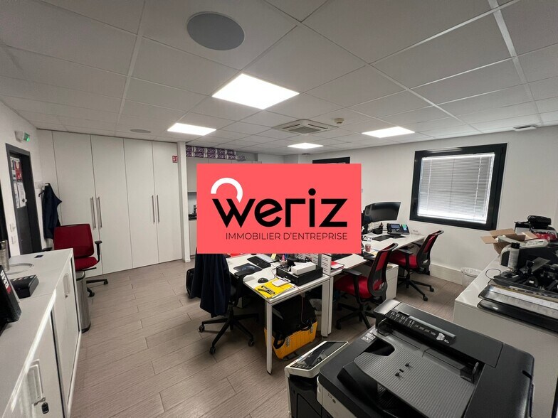 Industriel/Logistique dans Rousset à louer - Photo de l’immeuble – Image 3 sur 8