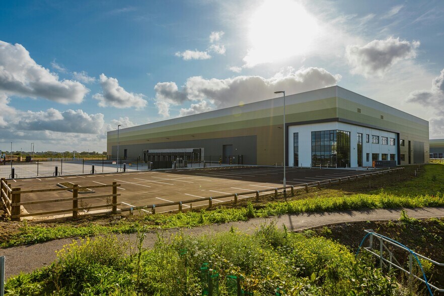 C112 Chippenham Rd, Chippenham à louer - Photo de l’immeuble – Image 3 sur 42