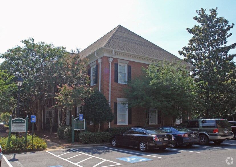 6849 Peachtree Dunwoody Rd NE, Atlanta, GA à louer - Photo de l’immeuble – Image 2 sur 2