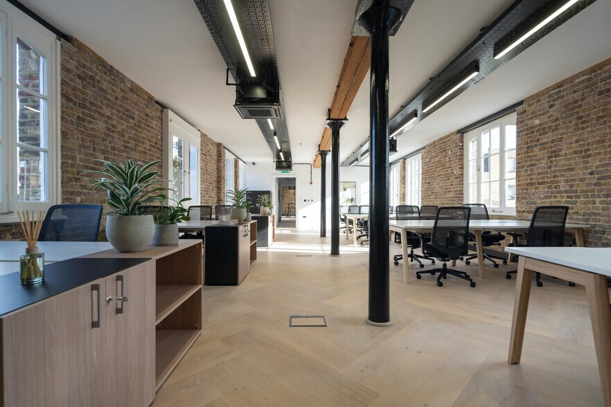 16-17 Bowling Green Ln, Londres à louer - Photo de l’immeuble – Image 3 sur 7