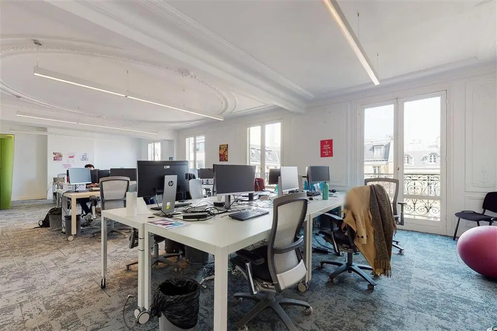 Bureau dans Paris à louer Photo de l’immeuble– Image 1 sur 10