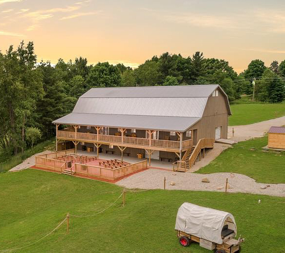 9980 W Walton, Blanchard, MI à vendre - Photo principale – Image 1 sur 64