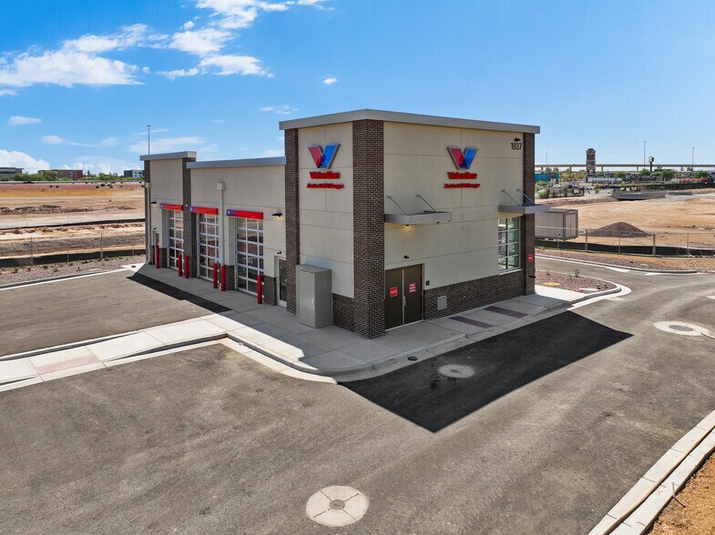 1937 N 99th Ave, Phoenix, AZ à vendre - Photo de l’immeuble – Image 2 sur 3
