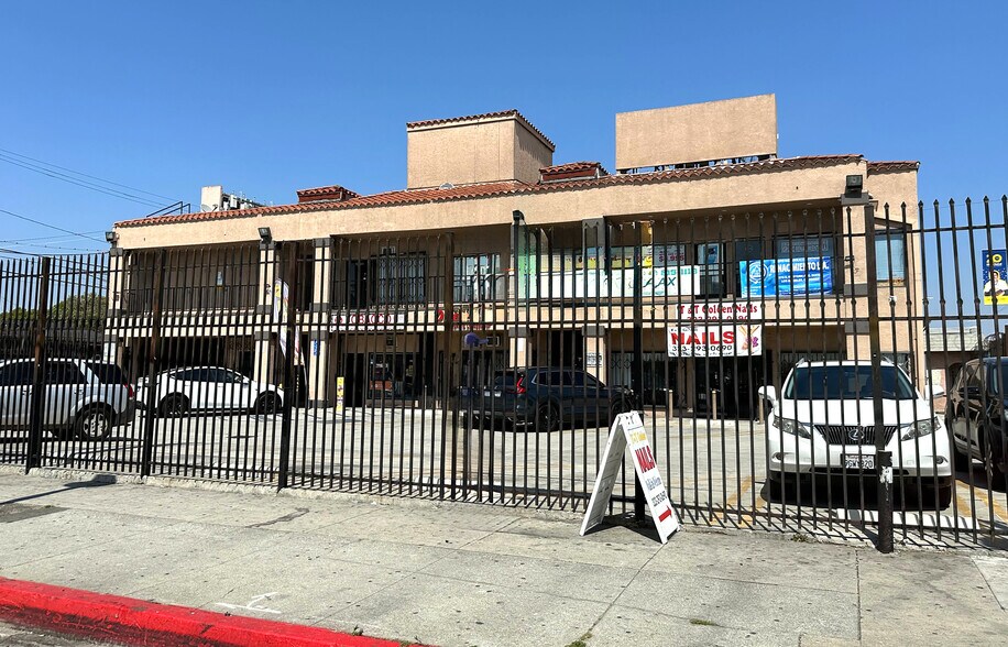4376 S Western Ave, Los Angeles, CA à vendre - Photo de l’immeuble – Image 3 sur 10