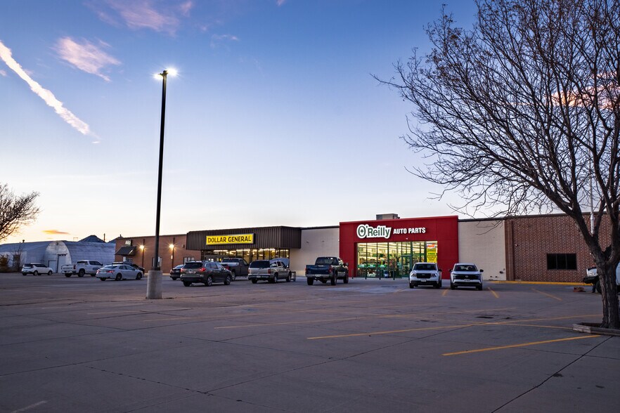 638 Illinois St, Sidney, NE à louer - Photo principale – Image 1 sur 11